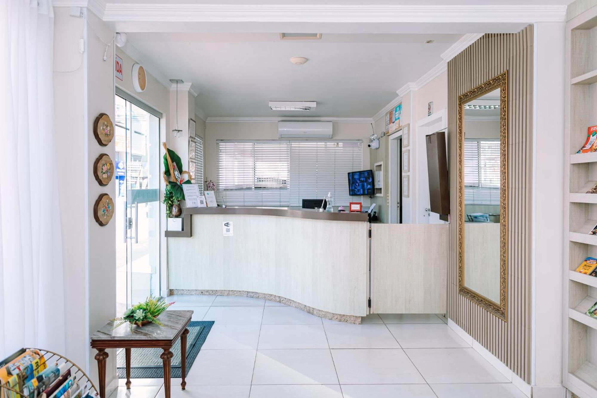 Hotel Dinamarca Balneário Camboriú エクステリア 写真